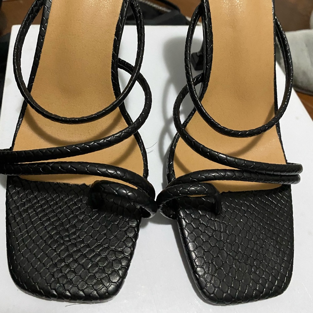 Heels - Picture 2 of 2